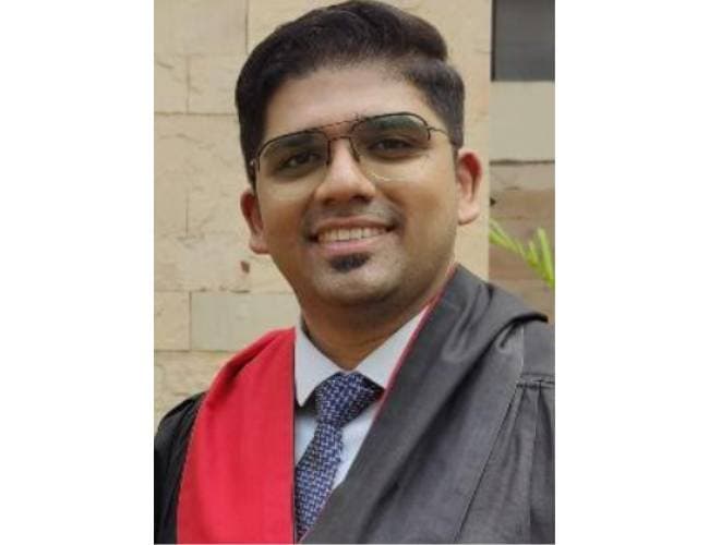Dr. Shreyas Sarode